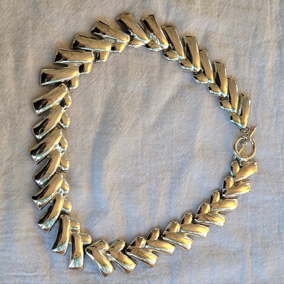 Vintage Ann Klein Silver Chevron Neclace - Statement Piece - Chevron - Picture 10 of 14